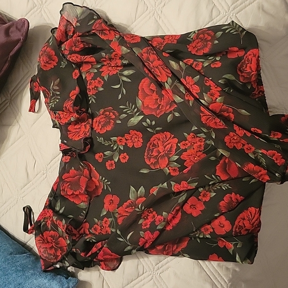 Floral print blouse - Picture 8 of 8